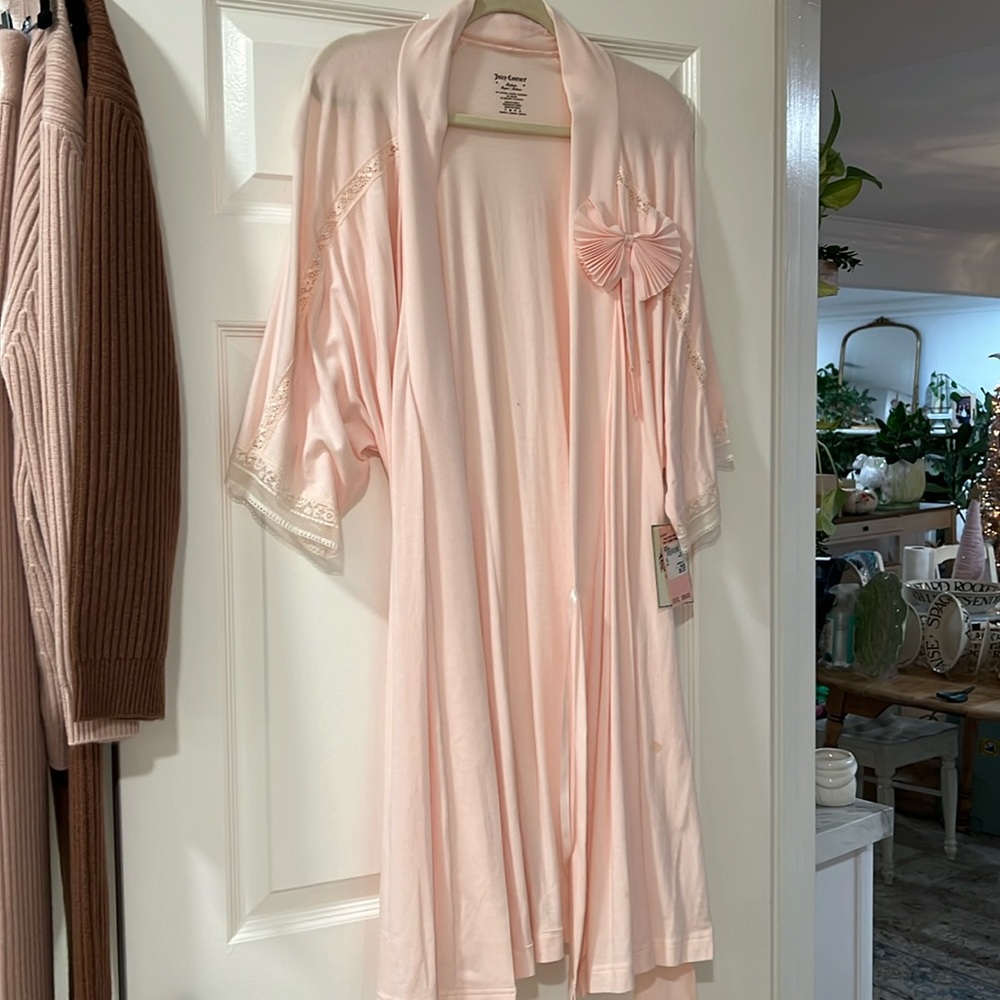 NEW JUICY Couture Robe